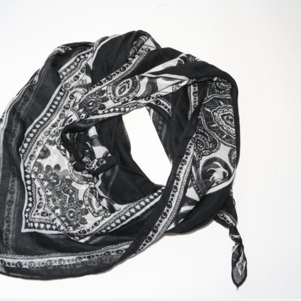 2 Scarves for the Price of 1!!